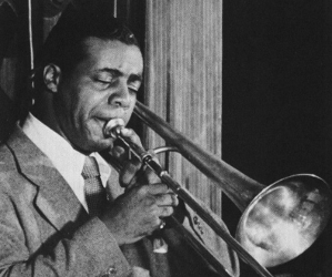 �x�j�[�E���[�g��