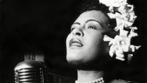 �r���[�E�z���f�C