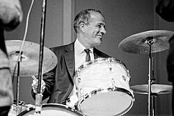 �h���E�������h