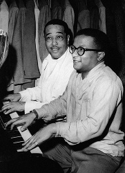 �f���[�N�E�G�����g���ƃr���[�E�X�g���C�z�[��